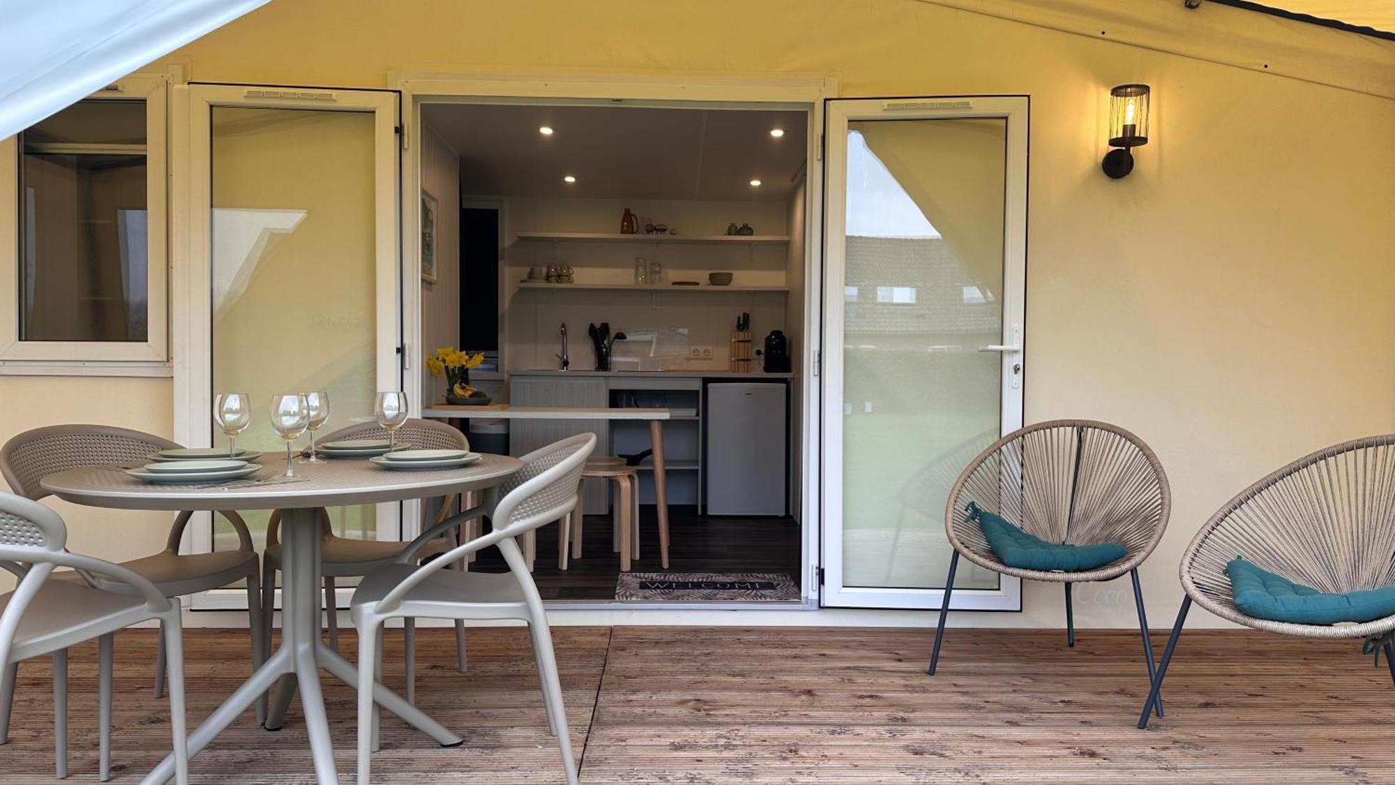 Glamping De Hof Van Eeden Warmond Exterior foto
